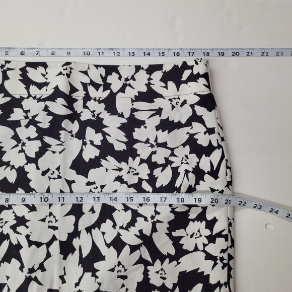 Loft‎ Skirt Women14 Black White Floral Lined Pencil Back Slit Skirt Office - Picture 9 of 11